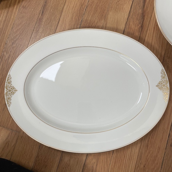 Wedgwood Vera Wang Dining Set - Picture 2 of 6